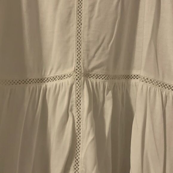 3 for $30! American Eagle white tank top - Picture 4 of 8